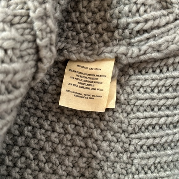 Moth for Anthropologie.  Cropped turtleneck knit sweater. Size Small. - Picture 5 of 5